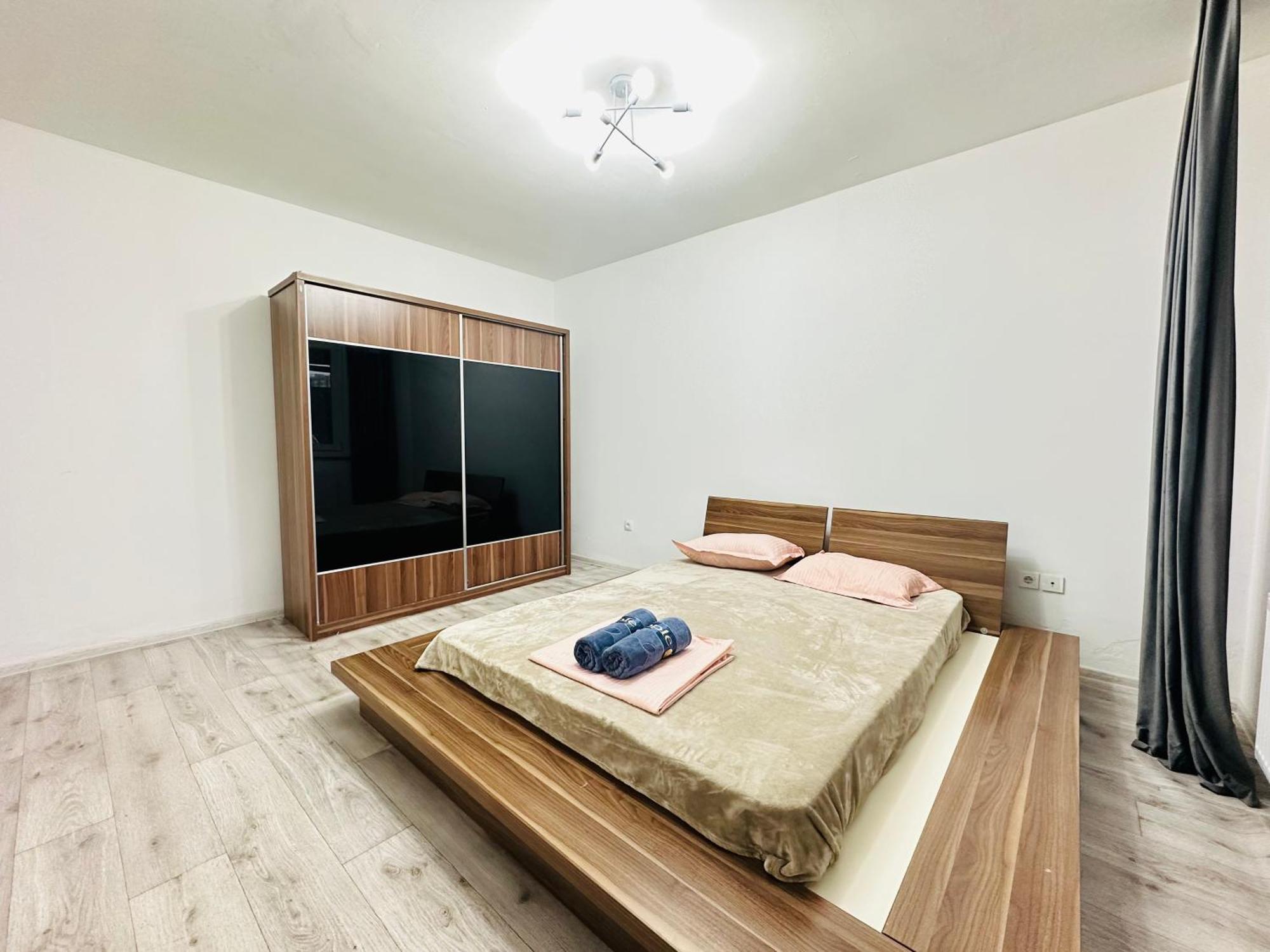 Квартира Для Большой Семьи Almaty Exterior foto