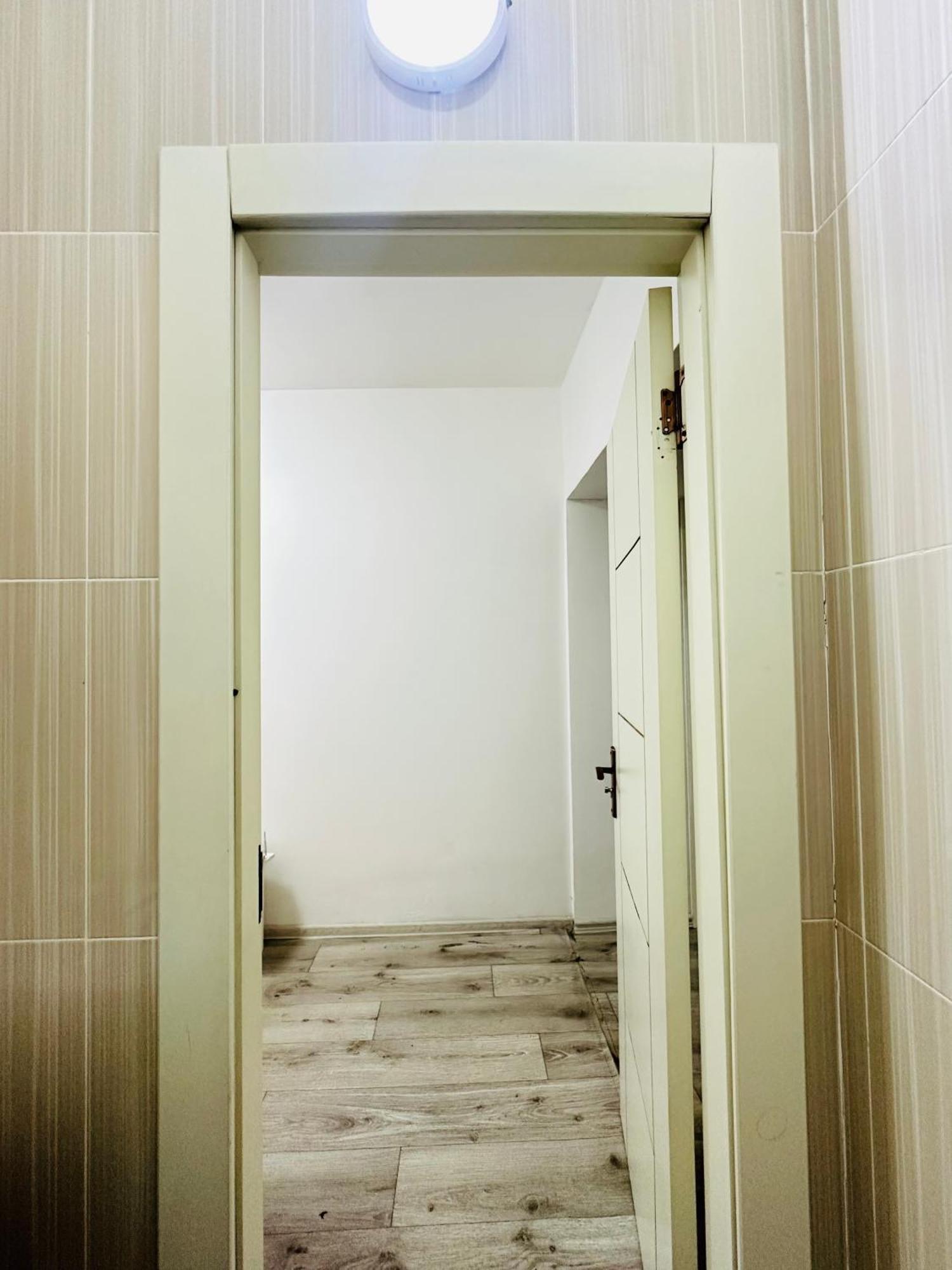 Квартира Для Большой Семьи Almaty Exterior foto